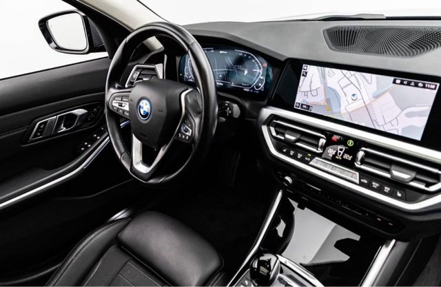 BMW 330e 2022