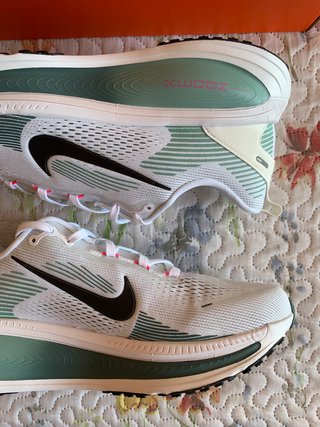 Nike Vomero 18 "Mineral Slate" (T. 46EU)