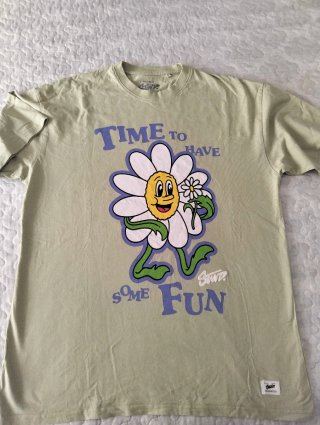 Camiseta Pull&Bear Estampada Flor FUN