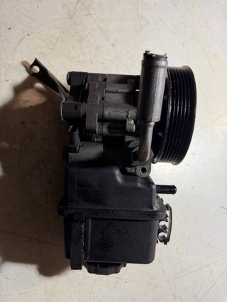 Bomba Dirección Mercedes 7693900524