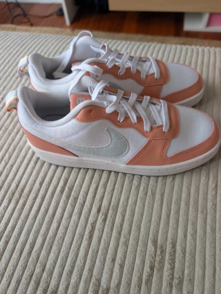 Zapatillas Nike Blancas y Naranja Nuevas
