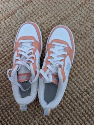 Zapatillas Nike Blancas y Naranja Nuevas