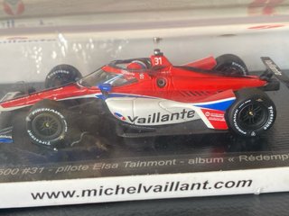 Coche Indycar Spark 1/43 Vaillante para reparar.