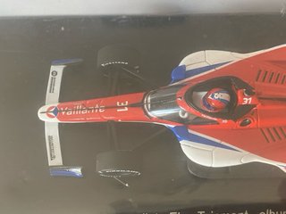 Coche Indycar Spark 1/43 Vaillante para reparar.