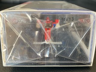 Coche Indycar Spark 1/43 Vaillante para reparar.