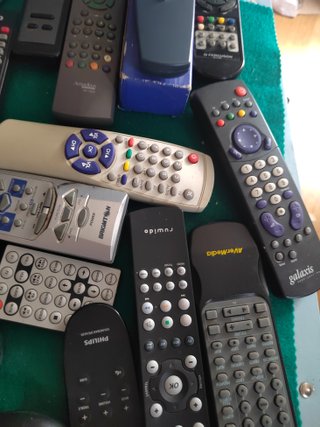 Lote 20 Mandos a Distancia TV/TDT Variados