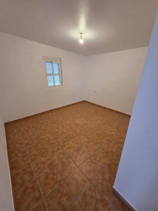 Se vende parcela con apartamento en Chiclana
