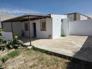 Se vende parcela con apartamento en Chiclana