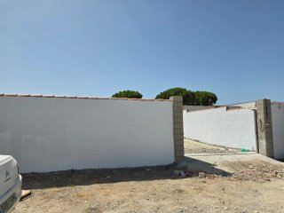 Se vende parcela con apartamento en Chiclana