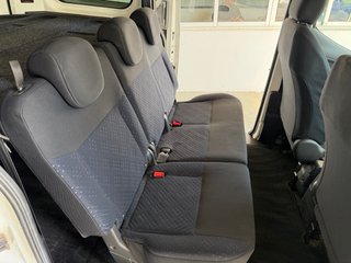 Nissan NV200 2014 DOBLE PUERTA LATERAL