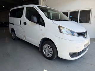 Nissan NV200 2014 DOBLE PUERTA LATERAL