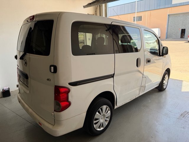 Nissan NV200 2014 DOBLE PUERTA LATERAL