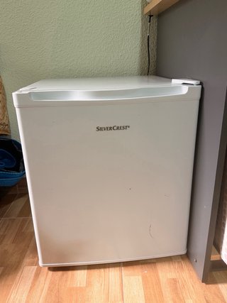 Mini nevera con termómetro