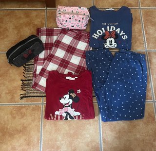 Lote Pijamas y Neceser Minnie Mouse Disney