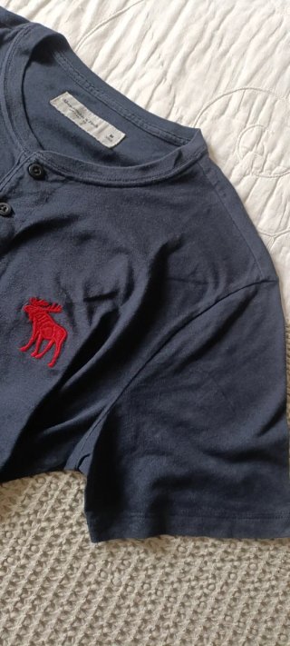 Camiseta henley Abercrombie Fitch azul marino tM