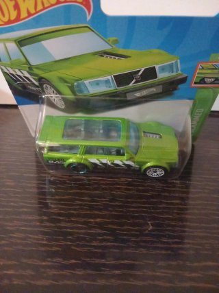 HOTWHEELS