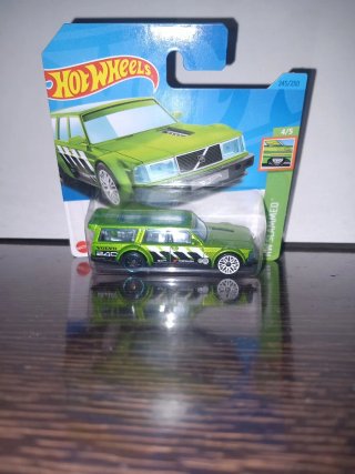 HOTWHEELS