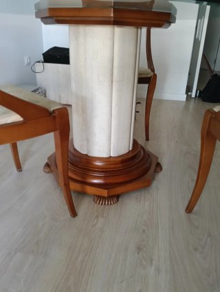 Mesa redonda de cristal y 3 sillas madera