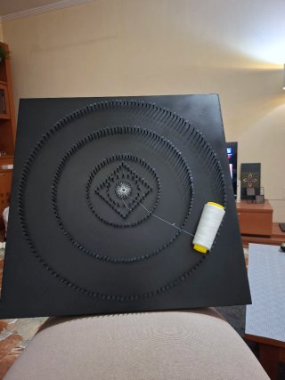Cuadro String Art hecho a mano