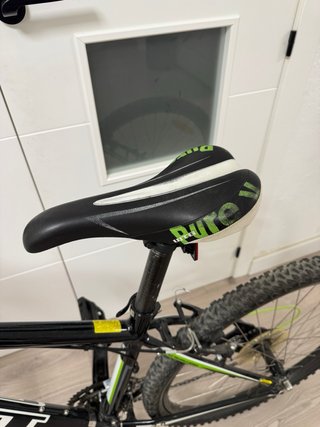 Llanta Maxxis 26x2.35