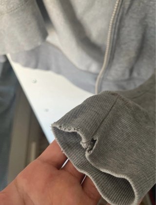 Sudadera Nike gris con cremallera