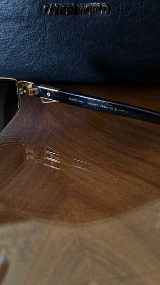Occhiali da sole Marc Jacobs oro e neri