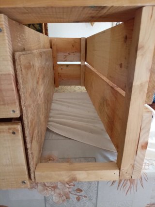 Mueble camper con cajones y hueco