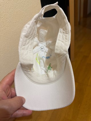Gorra infantil dinosaurios blanca