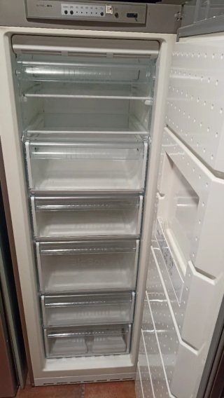 Congelador vertical Bosch
