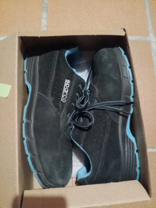 Zapatos de seguridad Sparco negros y azules