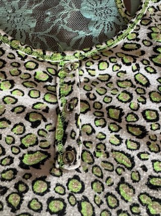 Camiseta tirantes estampado leopardo