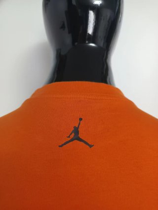 Camiseta Jordan Talla M Naranja