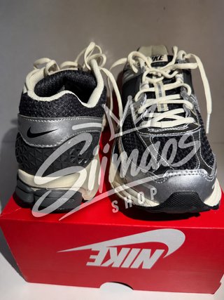 Nike Zoom Vomero 5 Negro/Plata