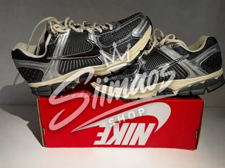 Nike Zoom Vomero 5 Negro/Plata