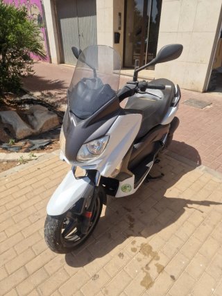 Yamaha X-Max 125 Scooter Maxi