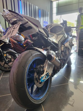 BMW S1000RR Deportiva Azul/Blanca