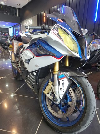 BMW S1000RR Deportiva Azul/Blanca