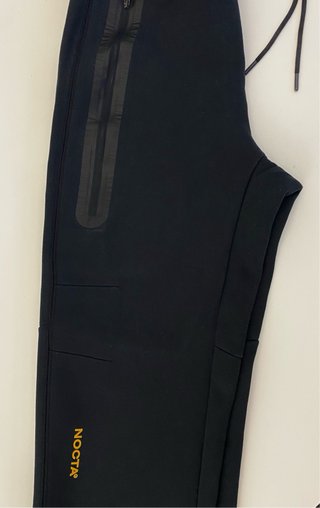 Pantalón Chándal Nike Negro y Dorado