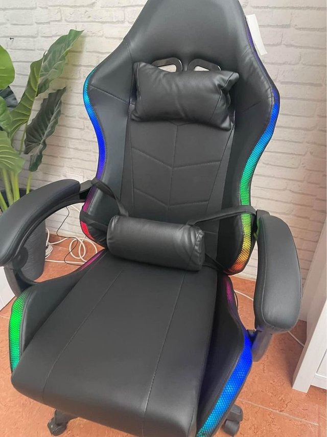 Silla Gaming Ergonómica LED Giratoria