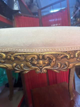 Taburete dorado estilo Luis XV