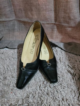 Zapatos de tacón negros