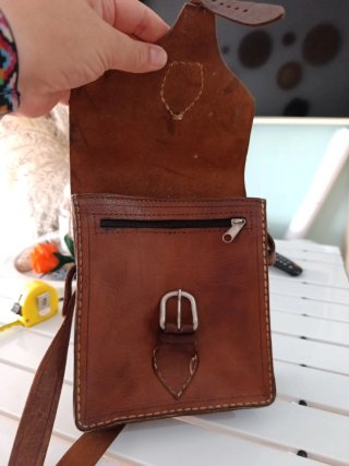 Bolso de cuero marrón