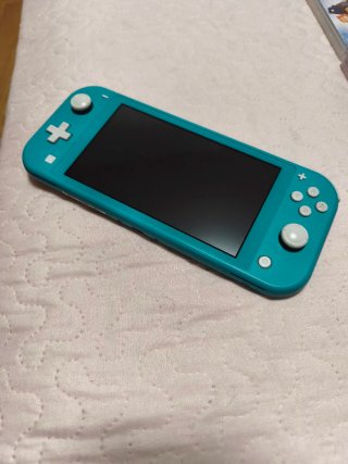 Nintendo Switch Lite + 5 Juegos