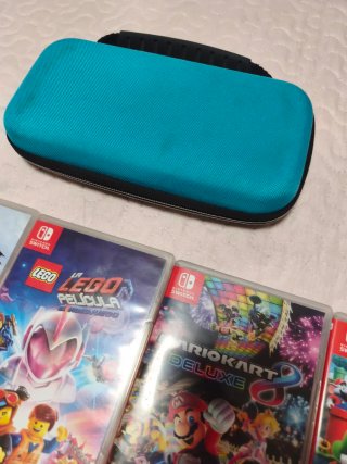 Nintendo Switch Lite + 5 Juegos