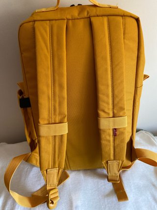 Mochila Levi's Amarilla