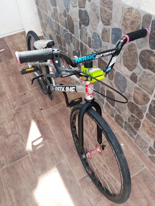Bicicleta BMX RACE Red line