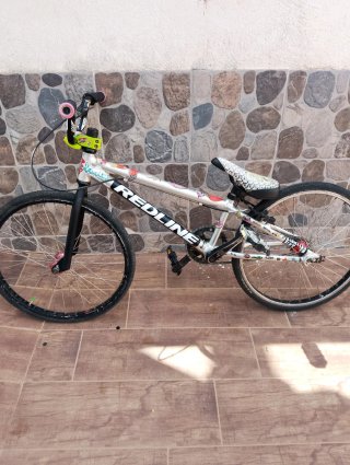 Bicicleta BMX RACE Red line