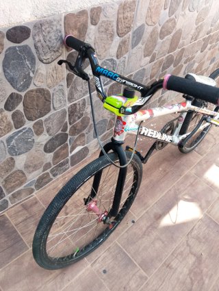 Bicicleta BMX RACE Red line