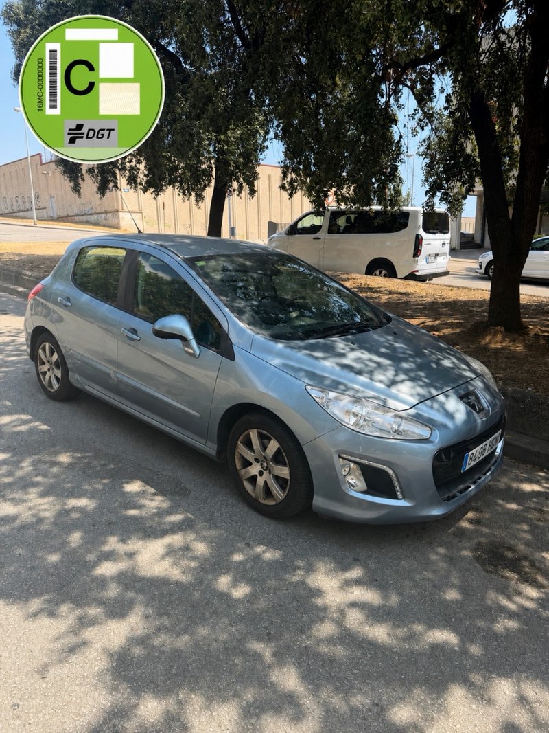 Peugeot 308 2012 - foto 1