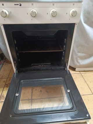 Cocina de gas Fagor con horno